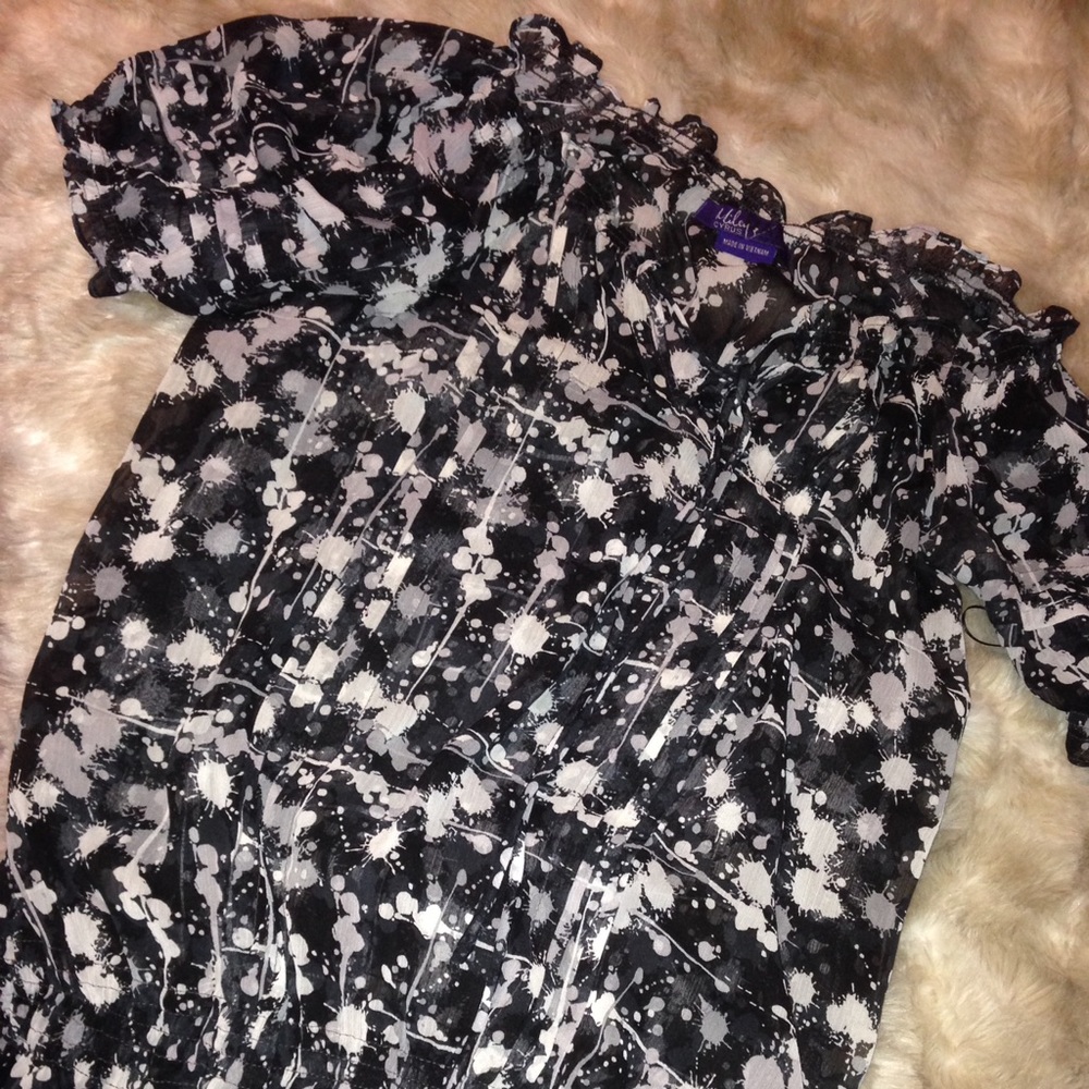 Bundle of 5 tops. Perfect for work.